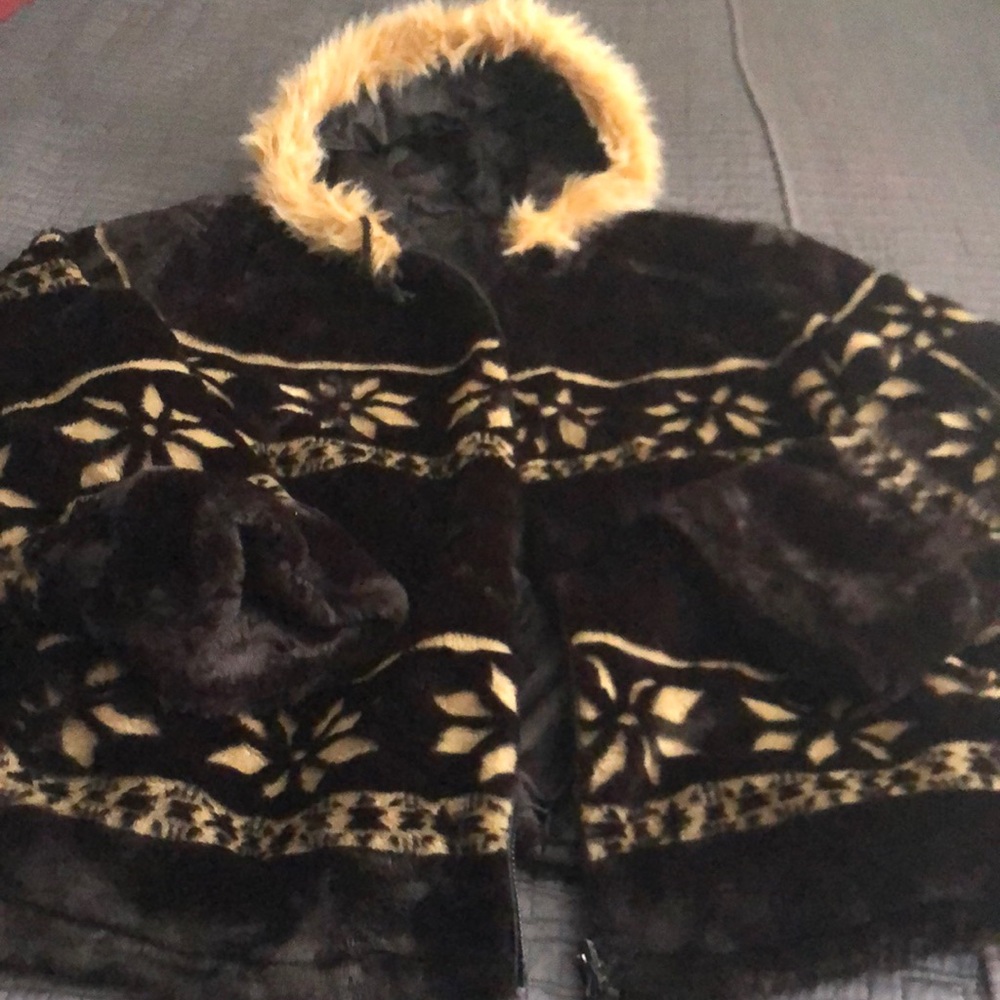 Rare 4x faux fur winter fleece jacket Blk & Cream Artic flower print. Oversized